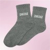 Chaussettes paillettes grises pour femme avec message "Chieuse"