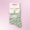 Chaussettes paillettes vertes zébrées pour femmes, inscription "Jolie"