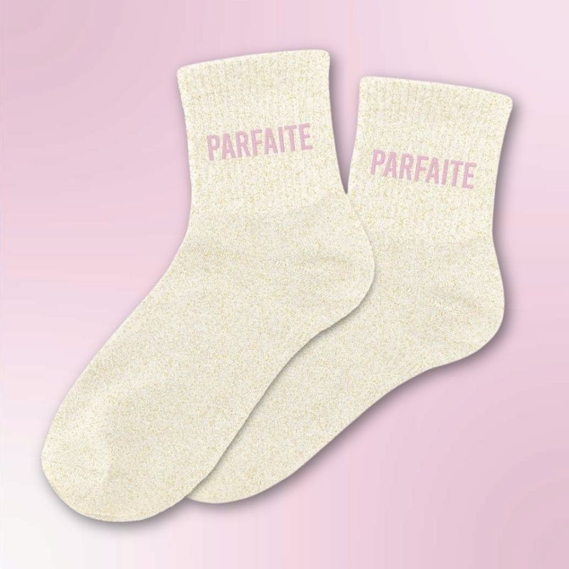 Chaussettes à paillettes beiges avec message "Parfaite" - Femmes